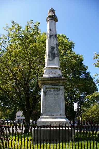 IMGP6292.jpg - Civil War Monument